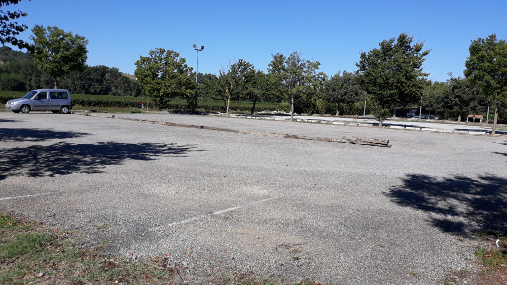 Parking salle polyvalente